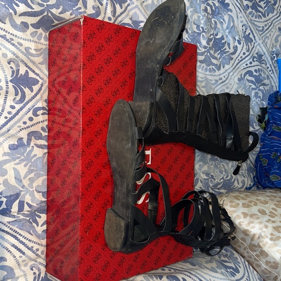 Black Guess Gladiator Sandals ✨💕 - Picture 3 of 4